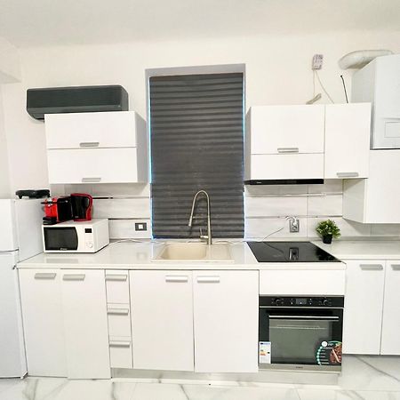 White 2 Apartamento Bucareste Exterior foto